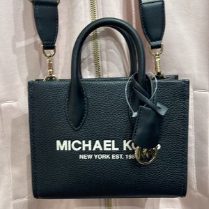 MICHAEL KORS
Mirella Extra-Small XS Shopper XBody Crossbody Bag
NWT